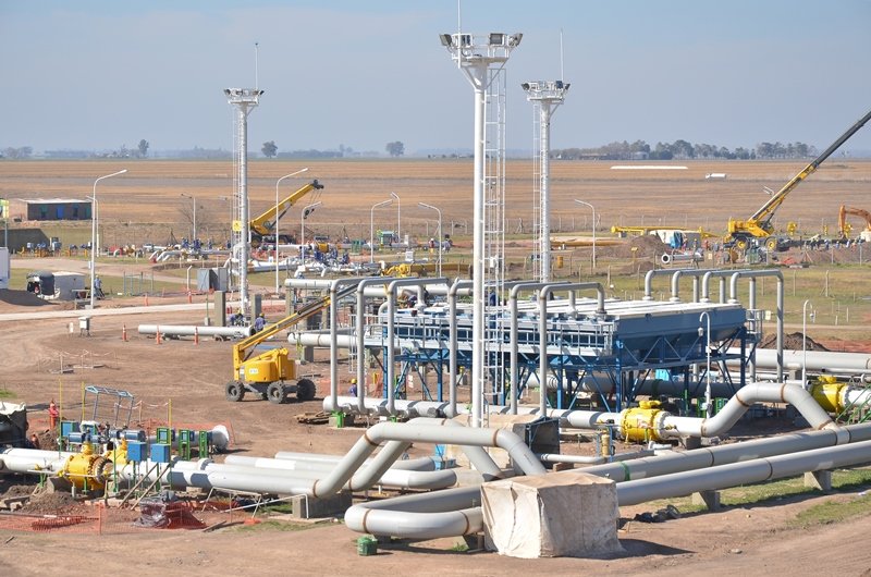 Vista general de la Planta Compresora de Gas TGN, San Jerónimo